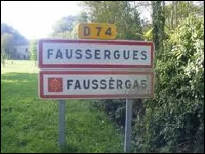 Nous sommes en Occitanie, à l'entrée de Faussergues. Commune du Ségala, elle se situe dans le département ...