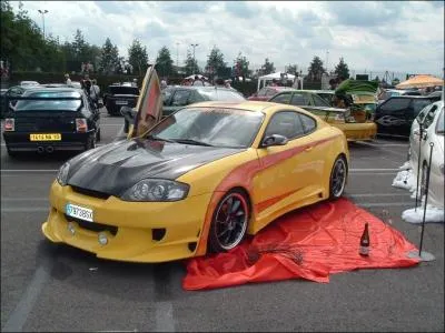 La marque de la voiture est :