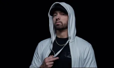 Qui figure sur "The Monster" d'Eminem ?