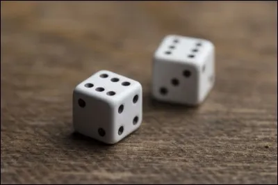 Deux dés sont lancés en même temps. Quelle est la probabilité que la somme des deux dés soit égale à 12 ?