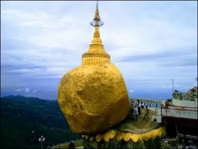 Dans quel pays peut-on voir le Rocher d'Or ?