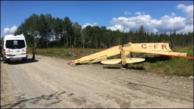 Qui est le premier aviateur à avoir traversé sans escale et en solitaire l'Atlantique ?