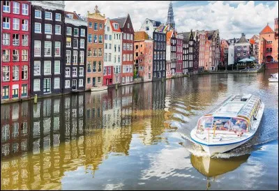 Non ce n'est pas Venise, j'ai entendu dire qu'il y avait des marins qui chantent !