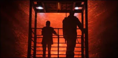 Qui ferme le portail à la fin de la saison 2 ?