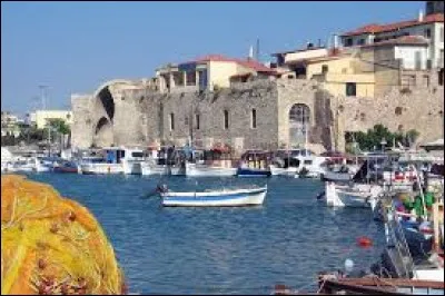 Dans quel pays est située la ville de Héraklion ?