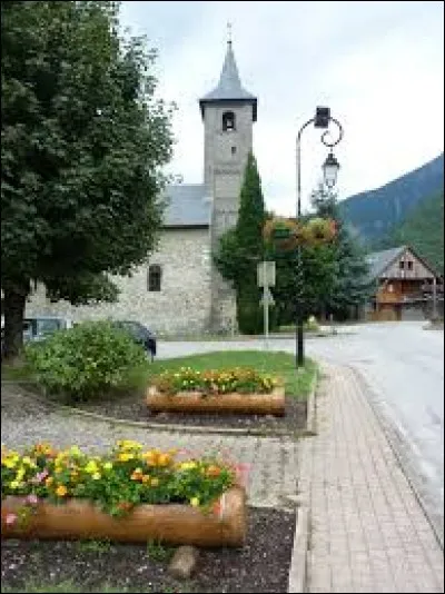 Petit tour en Auvergne-Rhône-Alpes, à Sainte-Marie-de-Cuisne. Commune de la vallée de la Maurienne, elle se situe dans le département ...