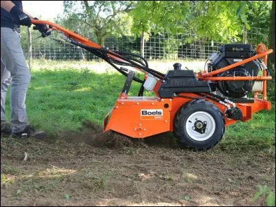 Nous apercevons ici un ...