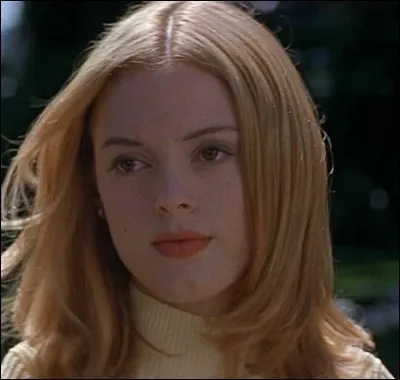 Comment s'appelle cette jeune femme ?