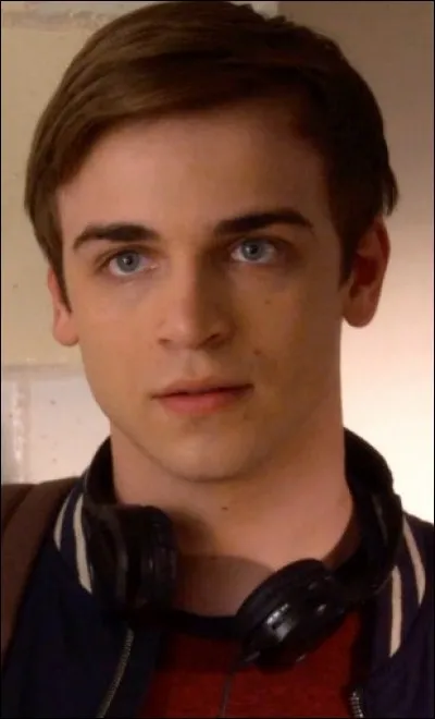 Qui est ce jeune homme ?