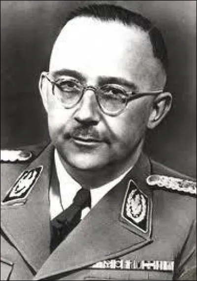 Comment Hitler a-t-il appris la haute trahison d'Himmler en avril 1945 ?