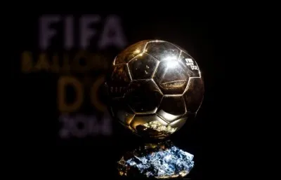 Qui a remporté le Ballon d'Or 2004 ?