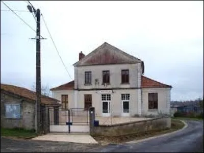 Nous sommes dans les Hauts-de-France, à Fontenelle-en-Brie. Ancienne commune de l'arrondissement de Château-Thierry, elle se situe dans le département ...