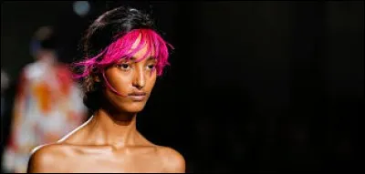 Qui a dit : "Les privil&egrave;ges de la beaut&eacute; sont immenses, elle agit m&ecirc;me sur ceux qui ne la constatent pas." ?