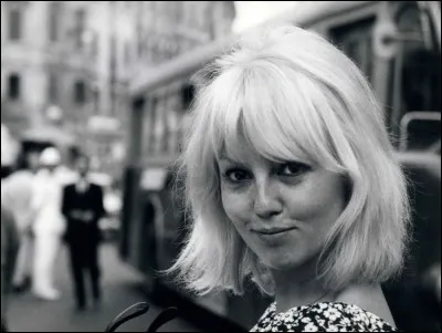 Elle était Hélène dans la série des "Fantômas", Muriel dans "Tendre Voyou" et plus récemment Manou Berliner dans 
"36 quai des Orfèvres" d'Olivier Marchal : c'est ...