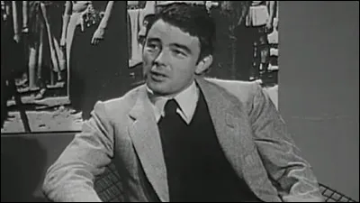 Il a joué dans "Voici le temps des assassins", "Le Beau Serge", "Les Cousins" et il était Le Français dans "Hatari !" d'Howard Hawks : c'est ...