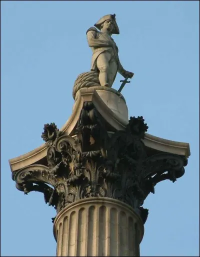 Dans quelle grande ville est-il possible de voir l'uvre sculpturale de la colonne Nelson ?
