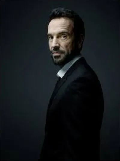 Complétez le titre de cette chanson : "Elle...