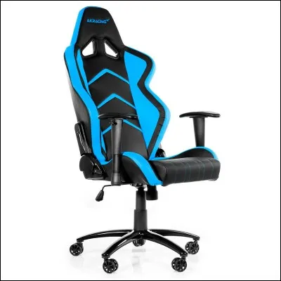 Il faut bien que je sois correctement installé pour faire du bon travail, même sur des jeux vidéo ! Quelle est la couleur du fauteuil ?