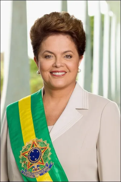 De quel pays Dilma Rousseff était-elle devenue la première femme présidente, avant sa destitution en 2016 ?