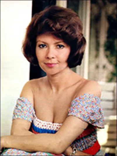 Elle a joué dans "Des gens sans importance" d'Henri Verneuil, "Pot-Bouille" de Julien Duvivier, "Le Pacha" de Georges Lautner : c'est ...