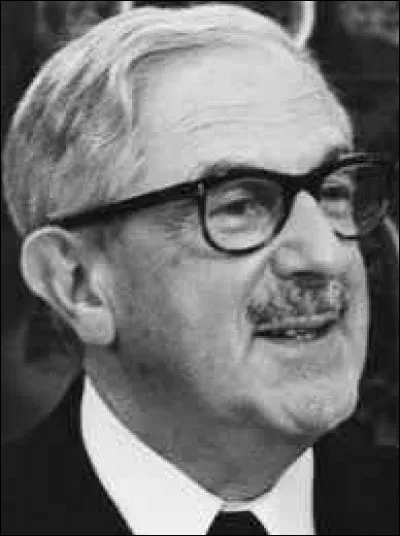 Dans "Nous sommes tous des assassins" d'André Cayatte, il était l'avocat de Bauchet; il a joué dans "Le Président" et dans "Les Demoiselles de Rochefort" : c'est ...