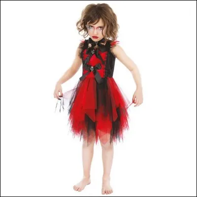 Qui a été pendant plus de vingt ans le couturier de la maison Chanel ?