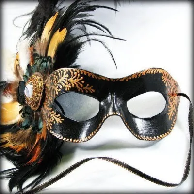 Quel film réunit Antonio Banderas, Anthony Hopkins et Catherine Zeta-Jones, dans le rôle d'Elena ?