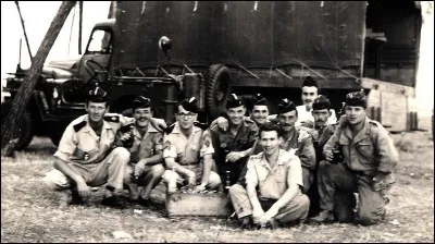 Quel était le nom inaugural de l'actuelle station "Colonel Fabien" ?