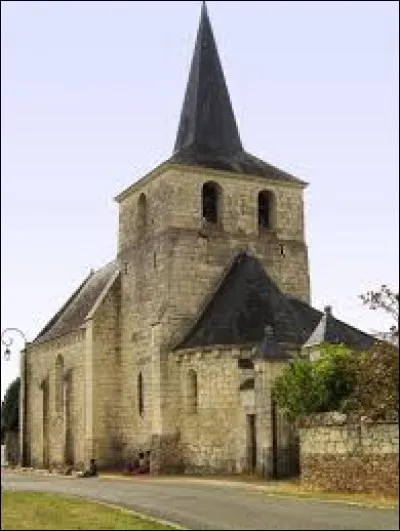 Vos avez sur cette image l'église Saint-Maurice de Chartrené. Ancienne commune Angevine, elle se situe en région ...