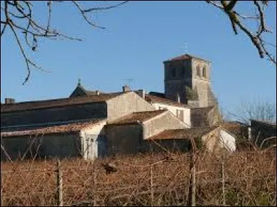 Nous sommes en Nouvelle-Aquitaine devant l'église Saint-Hippolyte de Molidars. Commune de la communauté de l'agglomération du Grand Cognac, elle se situe dans le département ...