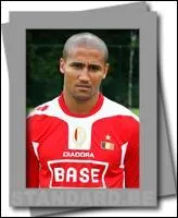 De quelle nationalit est  ce joueur ?