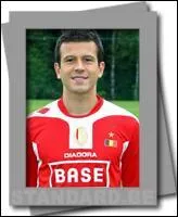 De quelle nationalit est ce joueur ?