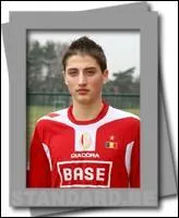 De quelle nationalit est ce joueur ?