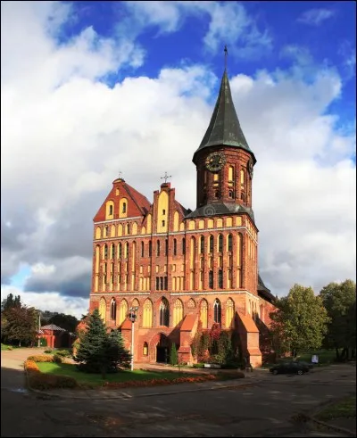 Dans quelle ville russe est située la tombe de Kant ?