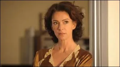 Elle s'est fait connaître avec ses rôles dans "Prénom Carmen", "La Pirate", "La Vengeance du serpent à plumes" et on l'a vue dans "Comédie d'été", "Comme des rois" : c'est ...