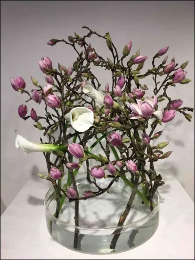 "Joyeuses Pâques" est un long-métrage interprété par Alain Delon.