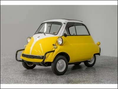 Quelle voiture des années 1950 n'avait qu'une seule portière ?