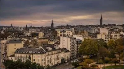 Limoges est la préfecture de la Corrèze.