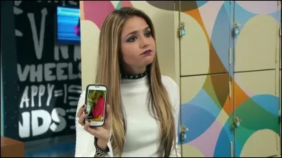 Qui est cette fille qui n'apprécie pas Luna ?