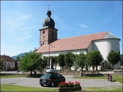 Nous sommes toujours dans le Grand-Est, mais devant l'&eacute;glise Saint-Jacques-le-Majeur de Bertrimoutier. Village de l'agglom&eacute;ration D&eacute;odatienne, il se situe dans le d&eacute;partement ...