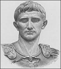 Le dernier empereur romain destitué en 476 après J-C s'appelait...