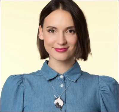 Qui est cette youtubeuse ?