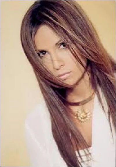 Complétez le titre de cette chanson : "Au nom d'une...