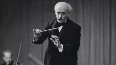Ce célèbre chef d'orchestre italien, c'est ... Toscanini.