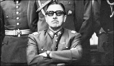 Ce général chilien était à la tête du coup d'État militaire du 11 septembre 1973 qui a renversé le gouvernement du président Salvador Allende : il se prénomme ...