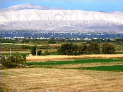 Dans sa langue nationale, quel pays se nomme "Hayastan", du nom de son fondateur légendaire au huitième siècle avant J.-C., un certain Hayk ?