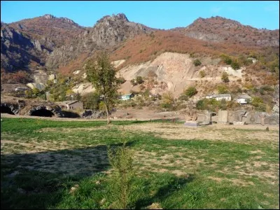 Un peu de sport. Quel pays accueille, depuis quelques années, un Grand Prix de Formule 1 ?