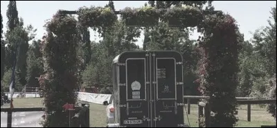 Hier, j'ai eu la chance de pouvoir louer un van à mon voisin en toute sécurité grâce à la solution...