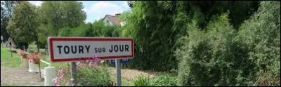 Nous sommes dans la Ni&egrave;vre &agrave; l'entr&eacute;e de Toury-sur-Jour. Nous sommes en r&eacute;gion ...