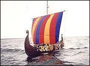 Comment appelle-t-on les bateaux des Vikings ?